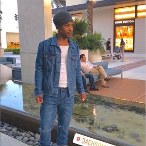 Meet your Posher, Joel